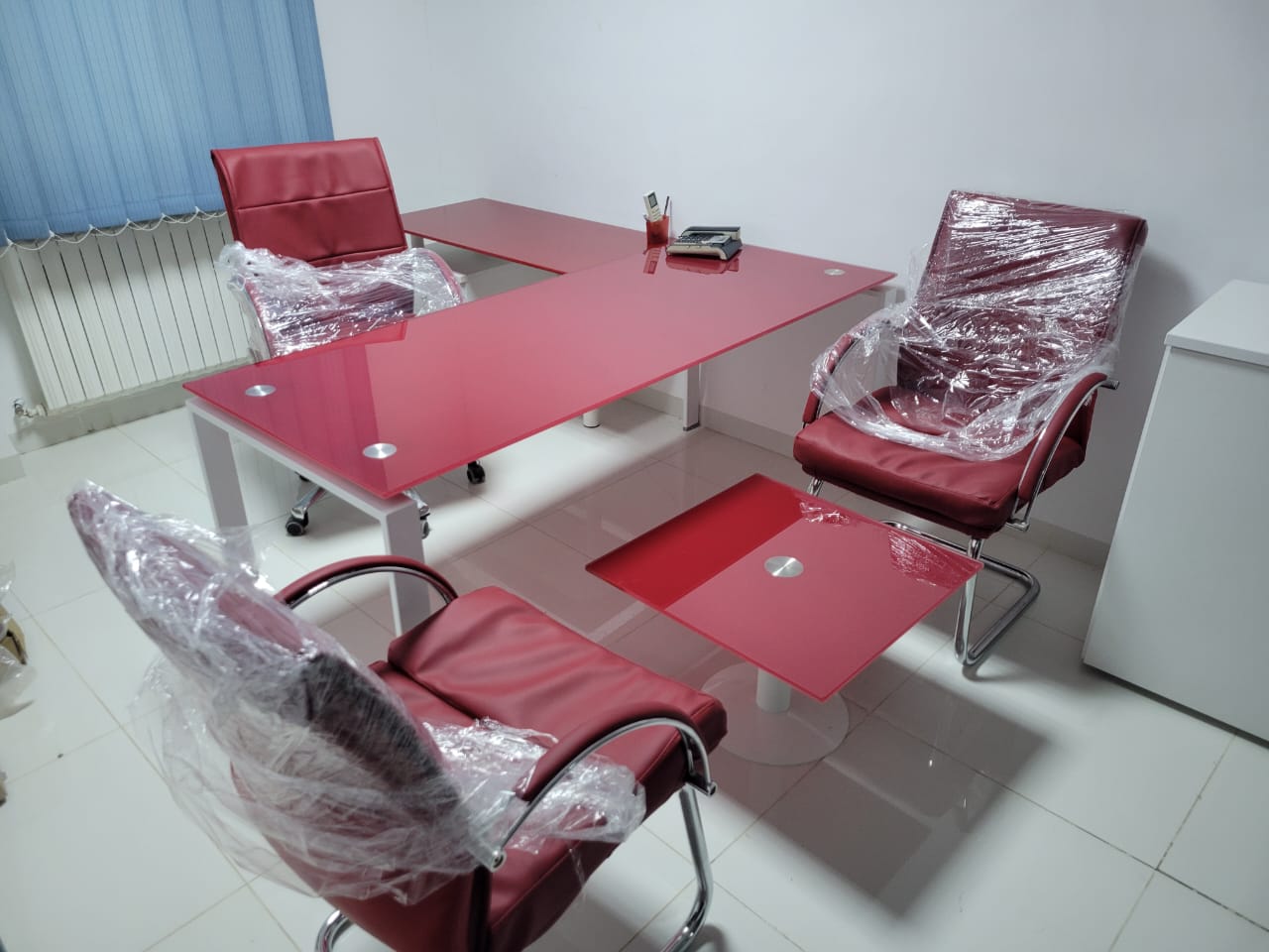 Ariana Ville El Menzah 5 Meubles de bureau Bureaux - Tables Mobilier de bureau marque meuble intrieurs