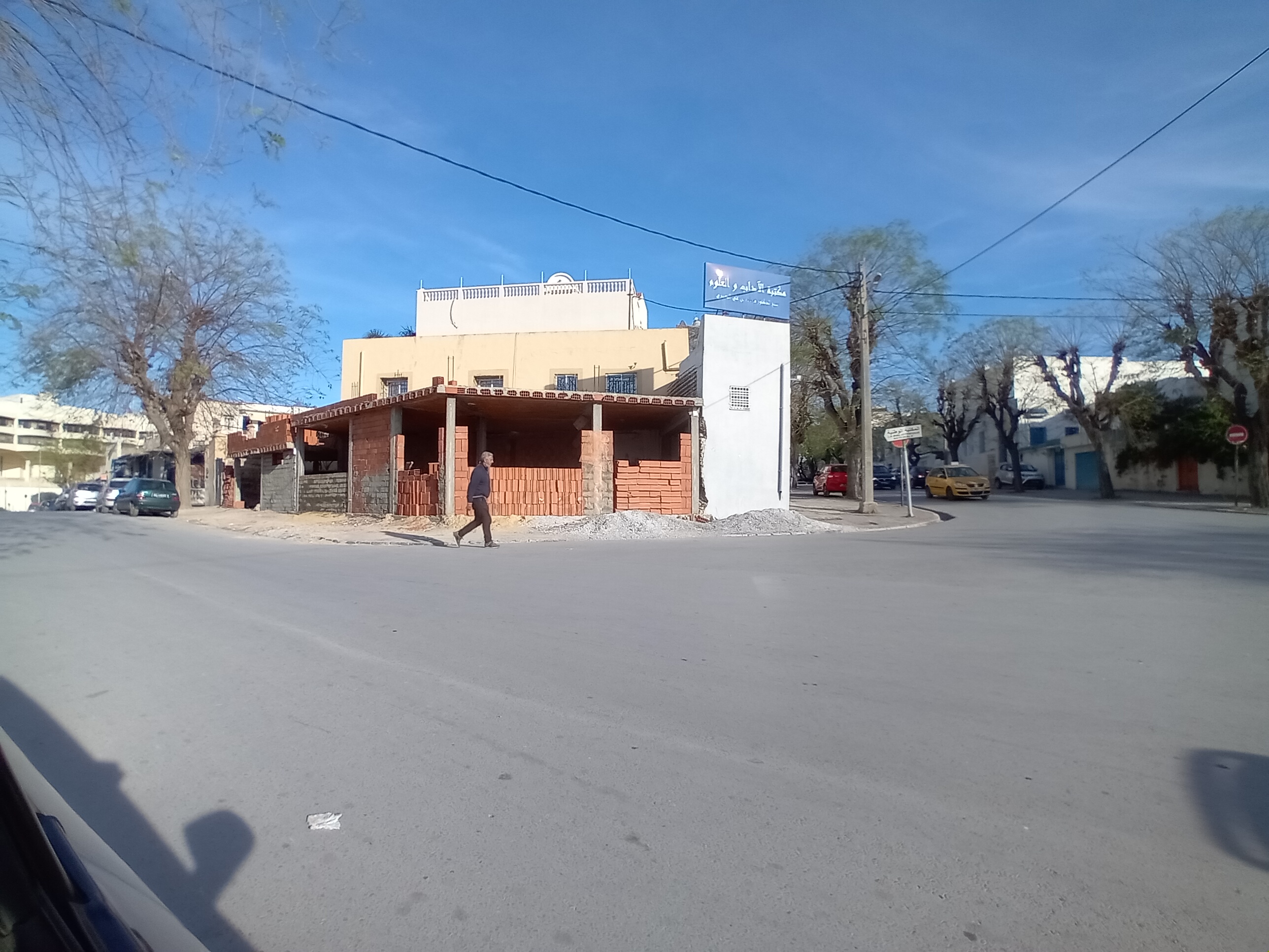 La Medina El Taoufik Bureaux & Commerces Grance libre Local en cours de rnovation  et finition